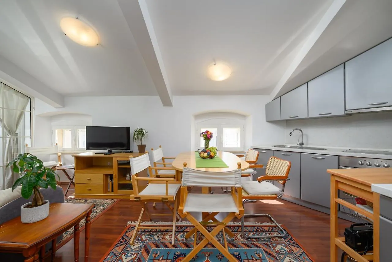 Apartment Trg Porec